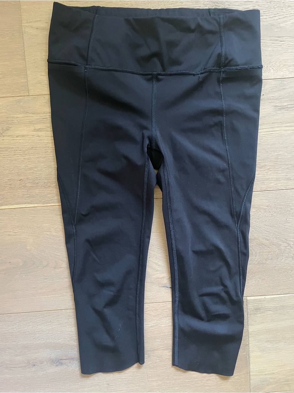 Athleta Black Activewear Capri Leggings